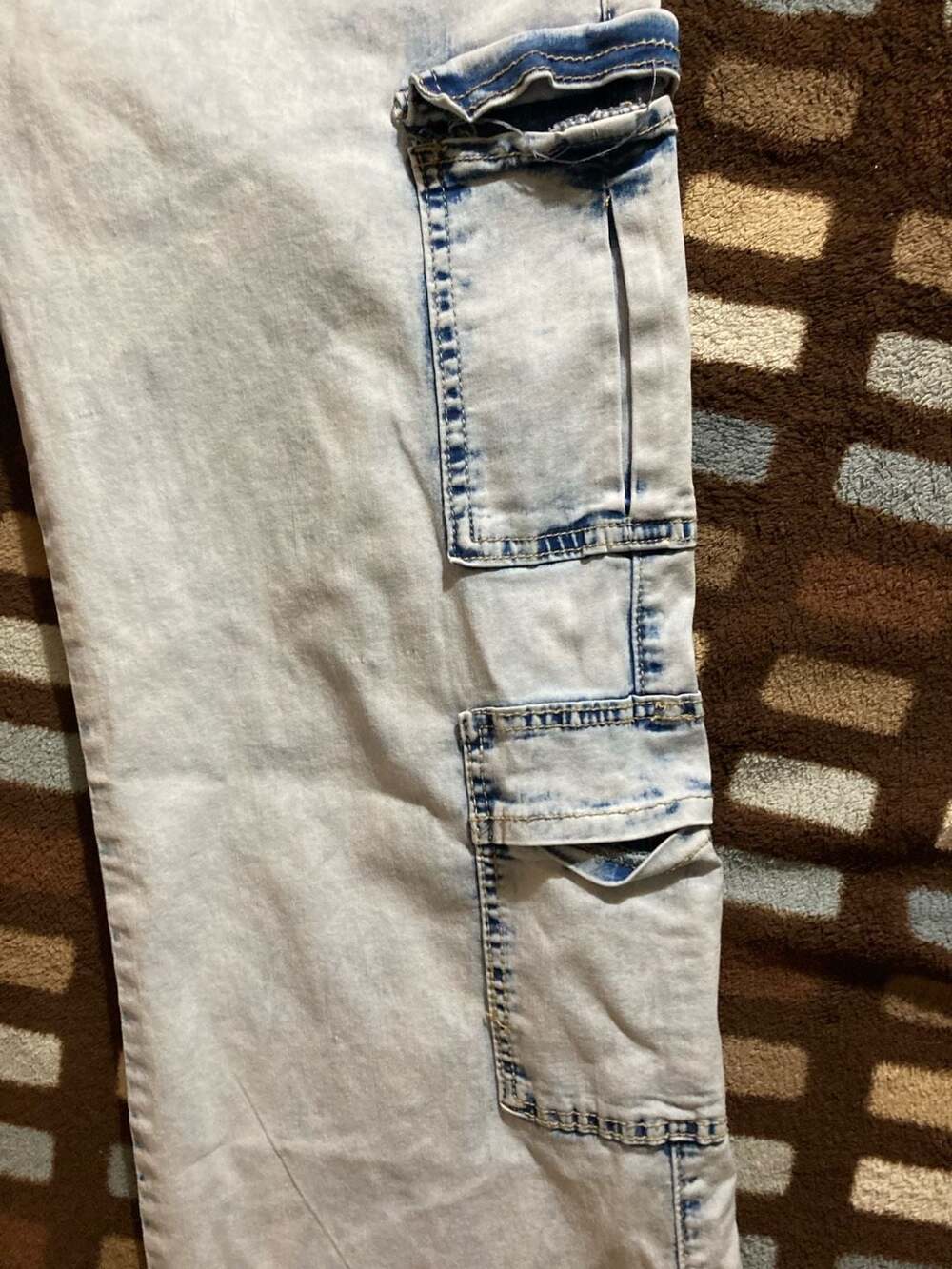 V.I.P. Jeans High Waisted Acid Wash Multi-Pocket Cargo Wide Leg Jeans - Picture 2 of 13